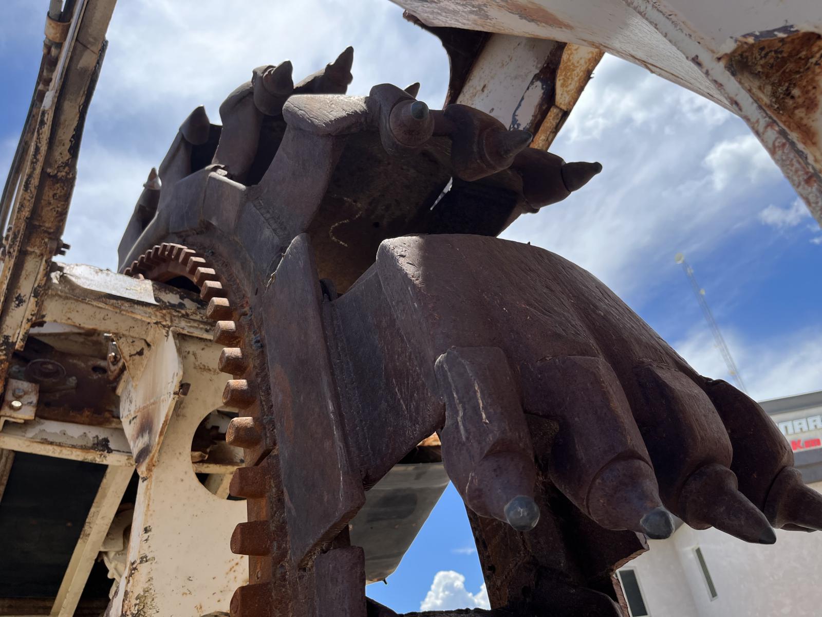 ./imagenes/INVOICE/2019/15976/CAPITOL TRENCHER CTC750 (9).JPG